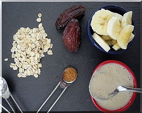 oats, dates and banana
