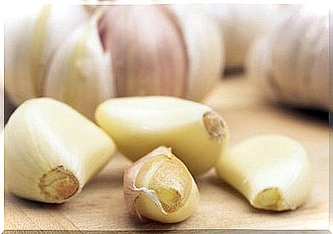 Eat-garlic