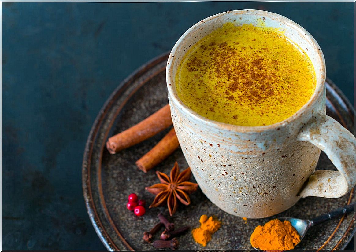 5 benefits of turmeric tea and how to prepare it