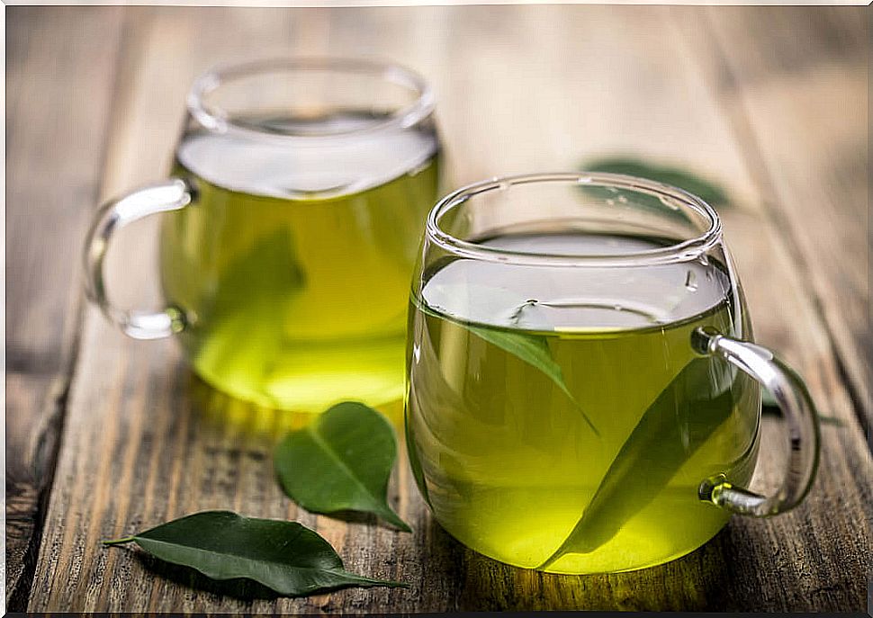 Green tea to eliminate liquids