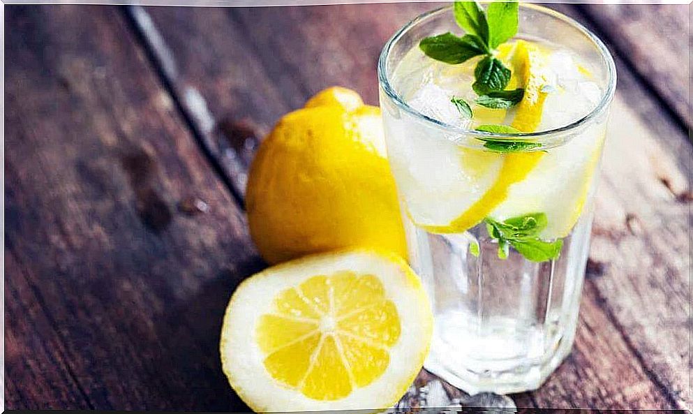 lemon juice to remove sweat stains