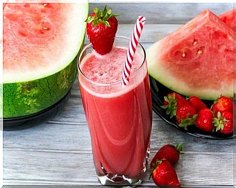 We can take strawberry and watermelon smoothies to stimulate collagen production.