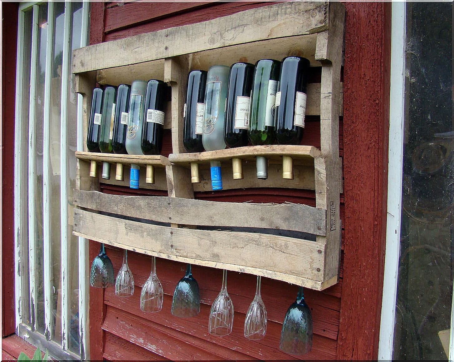 Wooden decanter made with boards or pallets