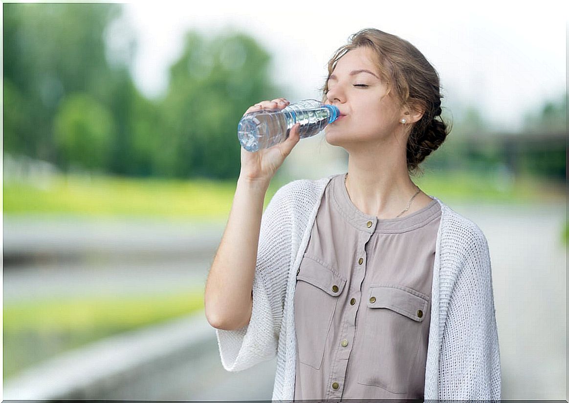 5 reasons why you should never drink bottled water again