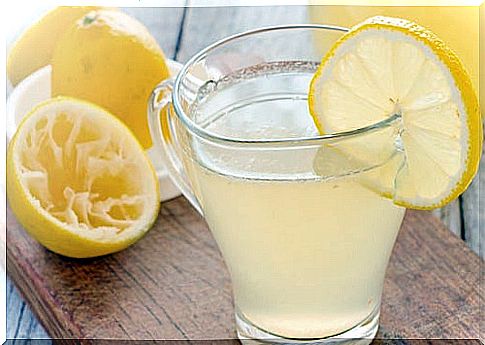Lemon water for stomach inflammation