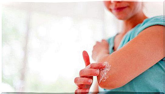 heavy cream and vitamin E to treat rough and dry elbows