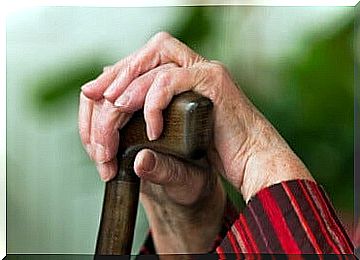 Tips on how to care for the elderly at home