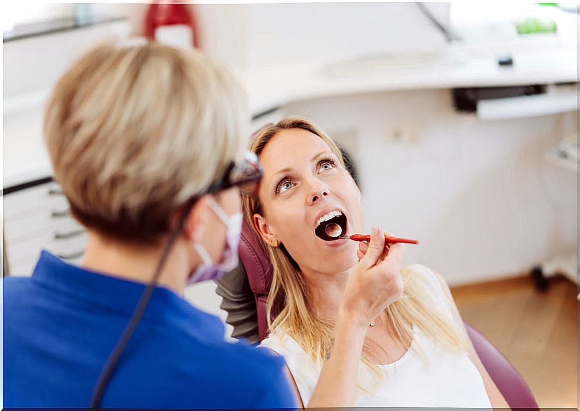 Woman in dental consultation.